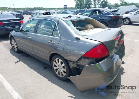 2006 Honda Accord 3.0 Ex z USA, uszkodzony, nr VIN 1HGCM66576A032410